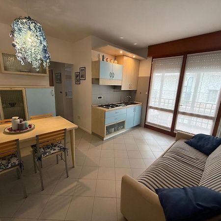 Gracious Apartment Located In The Heart Of Lignano Lignano Sabbiadoro Buitenkant foto