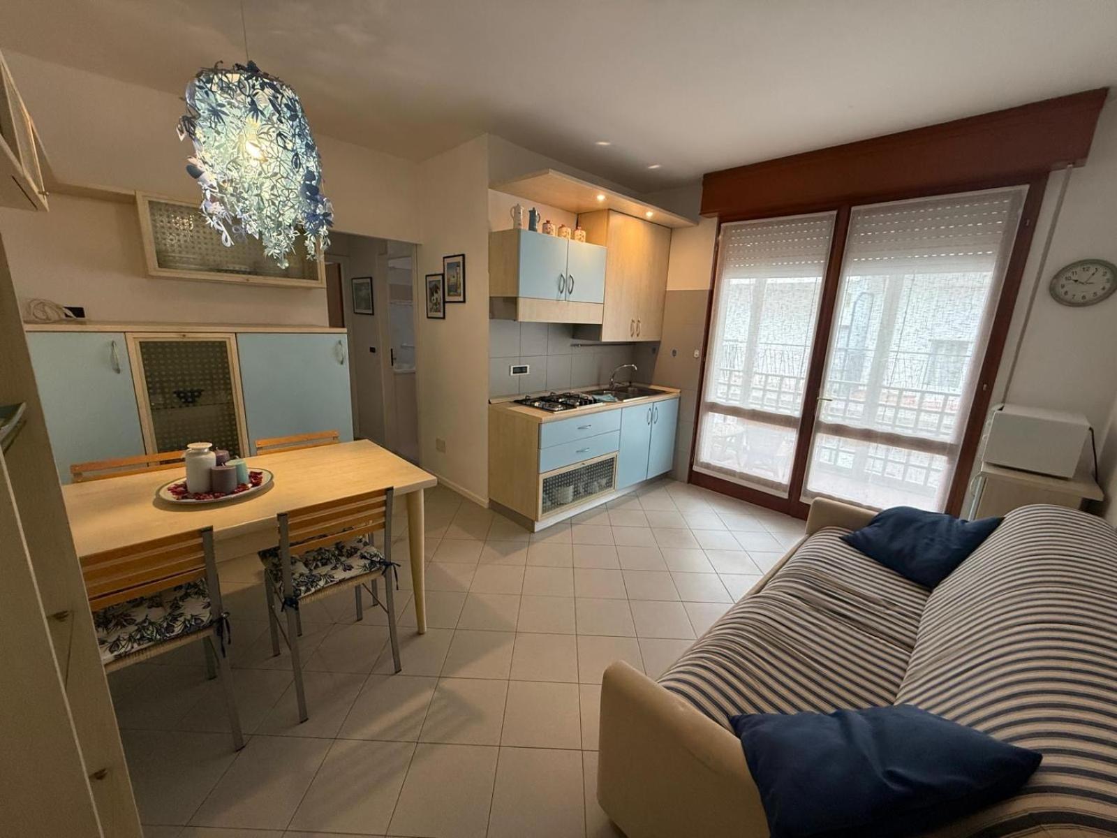 Gracious Apartment Located In The Heart Of Lignano Lignano Sabbiadoro Buitenkant foto