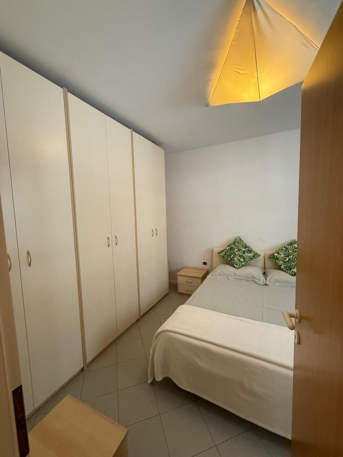 Gracious Apartment Located In The Heart Of Lignano Lignano Sabbiadoro Buitenkant foto