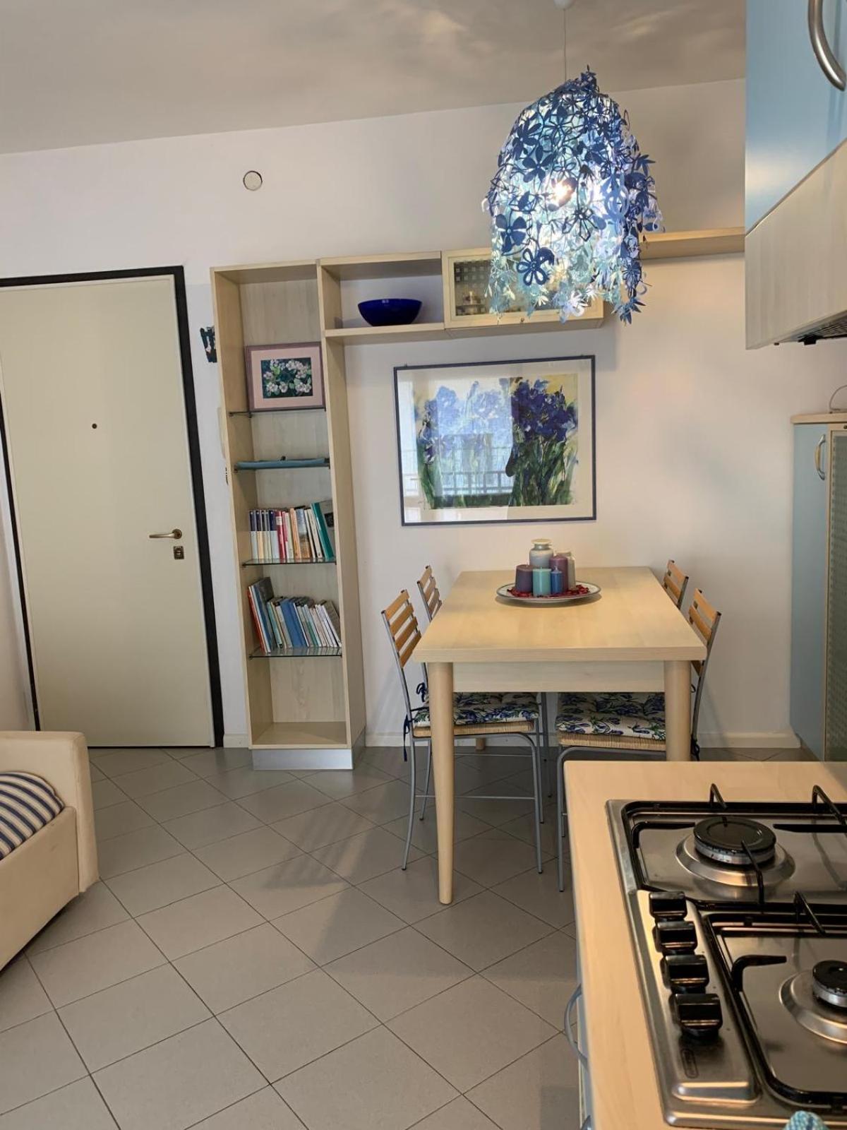 Gracious Apartment Located In The Heart Of Lignano Lignano Sabbiadoro Buitenkant foto